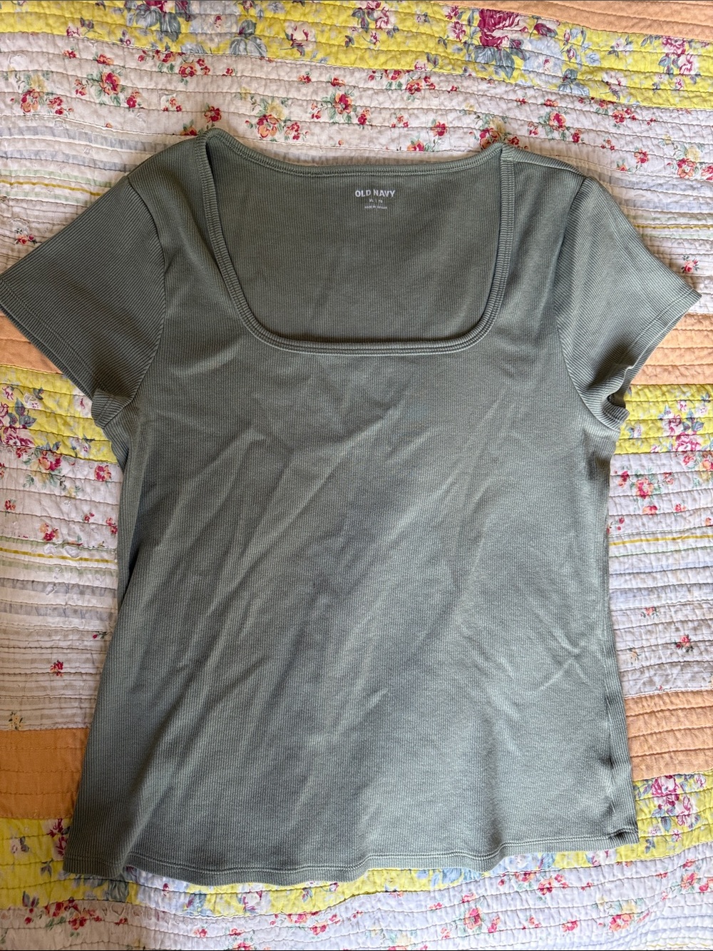 Old Navy Sage Green Scoop Neck Short Sleeve Top